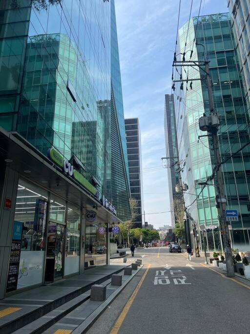 Hue House - 3mins To Yeoksam Station Apartment *